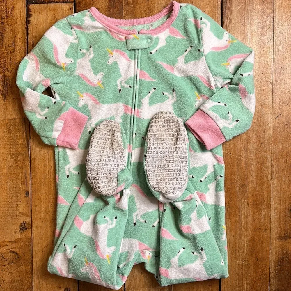 Carters fleece pajamas size 24 mos bundle 2 pairs bundle zip up unicorn bears